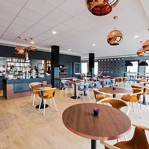 Отель Zuerich Airport Рюмланг